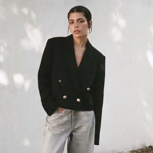 Zara buttoned cropped blazer XS